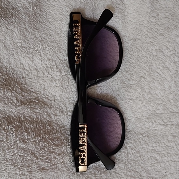 Sunglasses - Picture 2 of 6